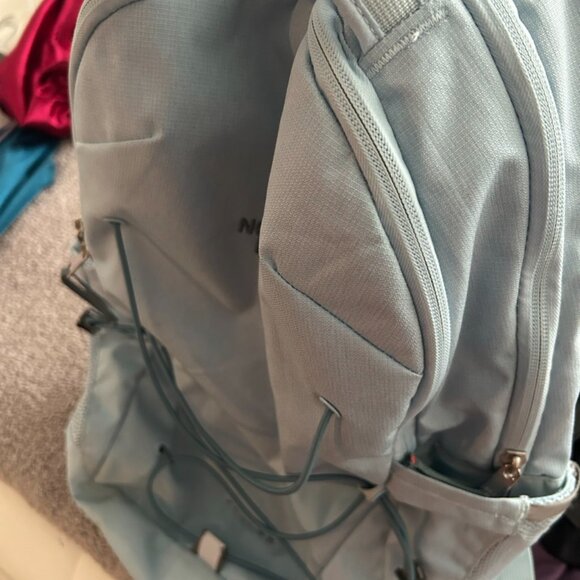 THE NORTH FACE Women's Jester Everyday Laptop Backpack | Commuter Travel Bag wit - Picture 2 of 3